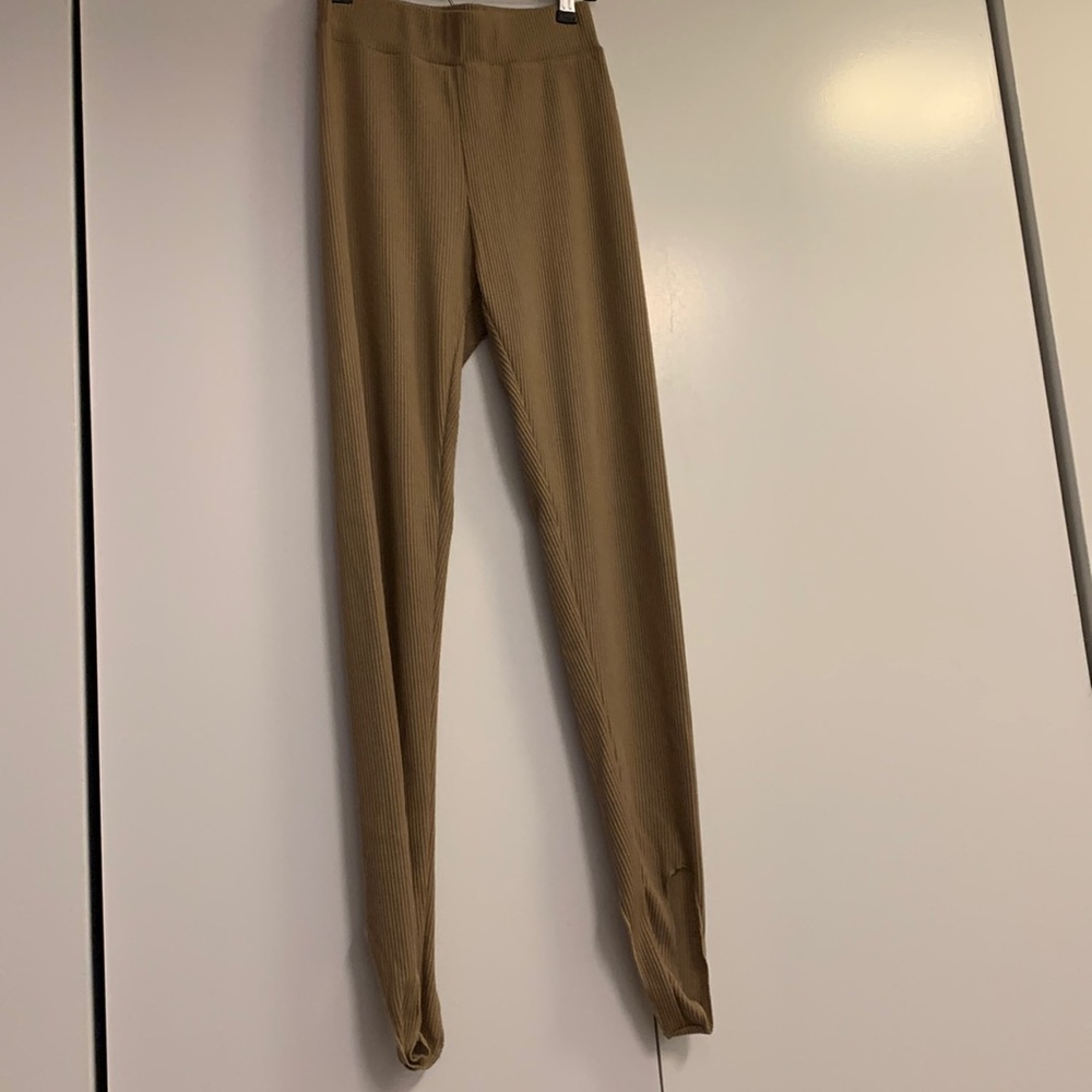 Tan leggings with foot holes
